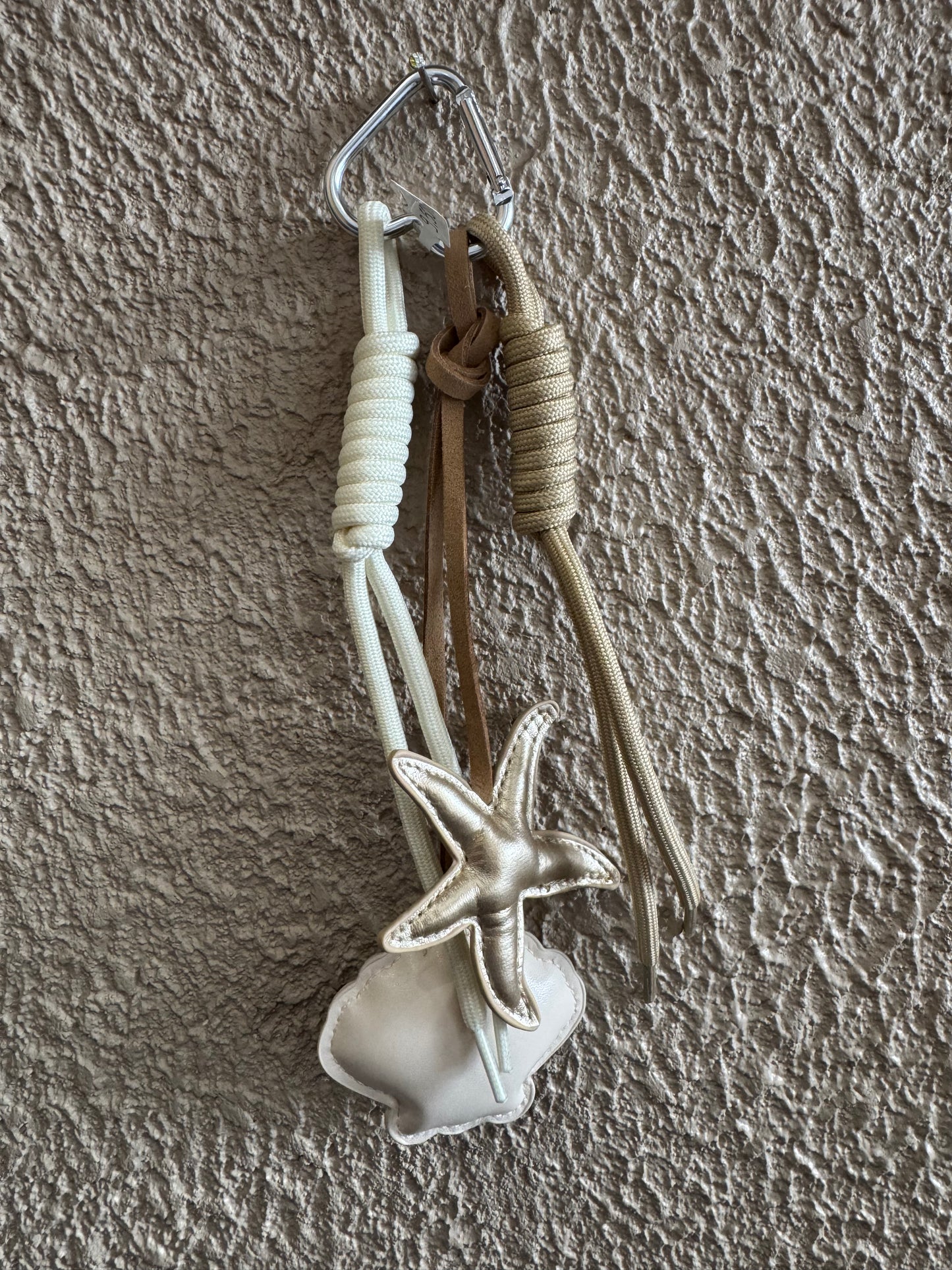 Porte clé/ Grigri de sac coquillages