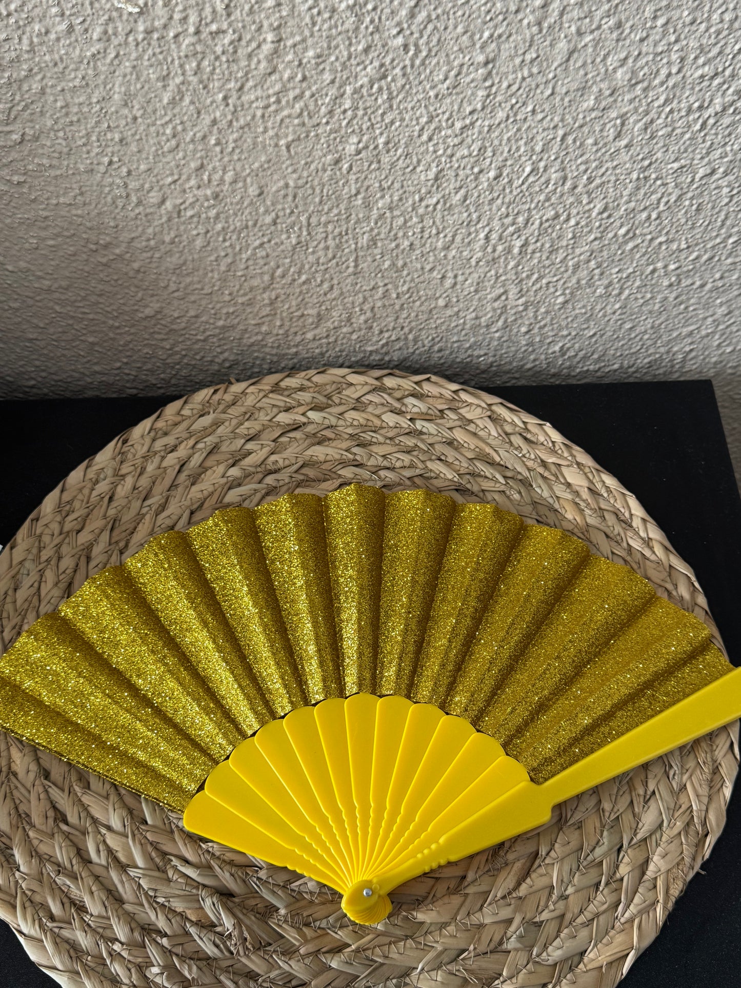 Éventail jaune
