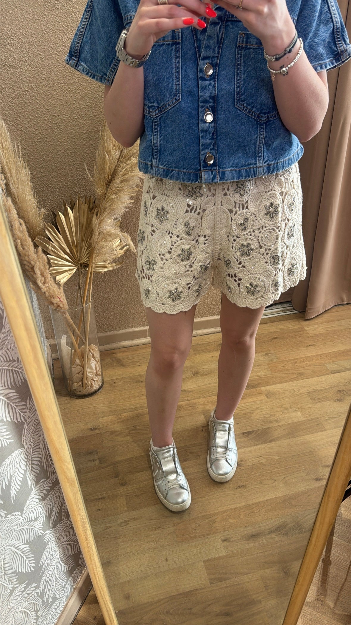 Short Faustine