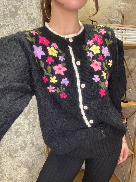 Pull Manon